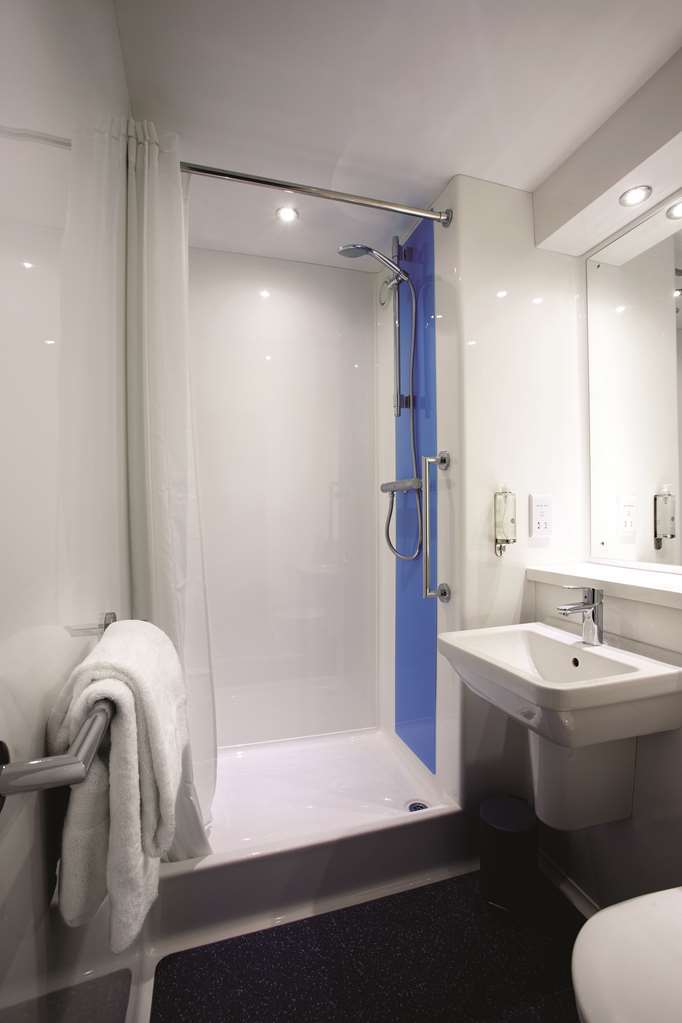 Travelodge Frimley Zimmer foto